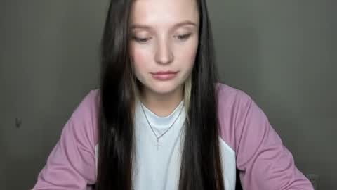 Snapshot of evaamillerr chatting on September 2025 07:08:01 PM Eva online show from September 2025 07:08:01 PM