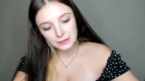 Snapshot of evaamillerr chatting on October 2025 12:07:02 PM Eva online show from October 2025 12:07:02 PM