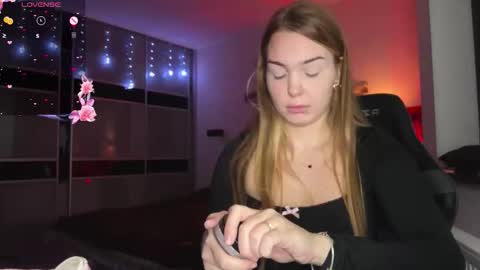 Snapshot of evacarter1 chatting on November 2025 12:33:02 PM evacarter1 online show from November 2025 12:33:02 PM