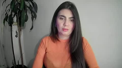 evacollins12 online show from December 2024 01:14:01 AM