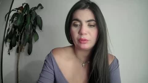 evacollins12 online show from January 2025 02:21:02 AM