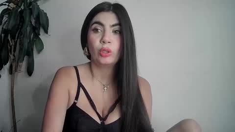 evacollins12 online show from January 2025 11:24:01 PM
