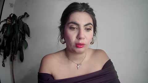 evacollins12 online show from February 2025 12:17:01 AM