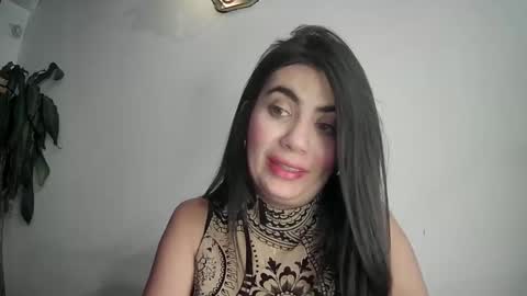 evacollins12 online show from February 2025 10:54:01 PM