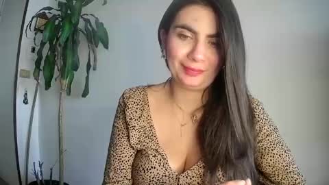 evacollins12 online show from March 2025 09:15:01 PM