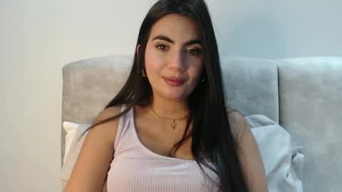 evacollins12 online show from September 2025 10:44:02 PM
