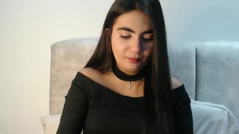 evacollins12 online show from September 2025 02:06:01 AM