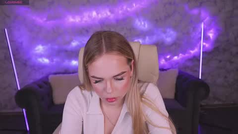evacrush online show from March 2025 10:02:01 AM
