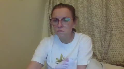 evaglad online show from October 2025 07:23:02 PM