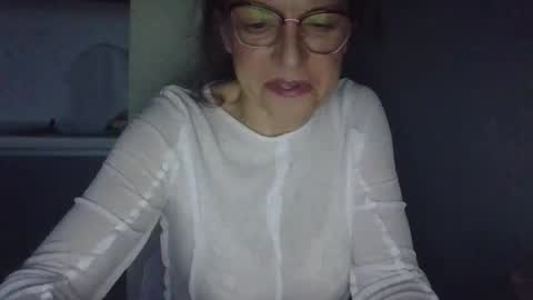 evaglad online show from October 2025 05:42:02 AM