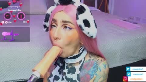 Snapshot of evangelyne1 chatting on January 2025 03:54:02 PM Evangelyne online show from January 2025 03:54:02 PM