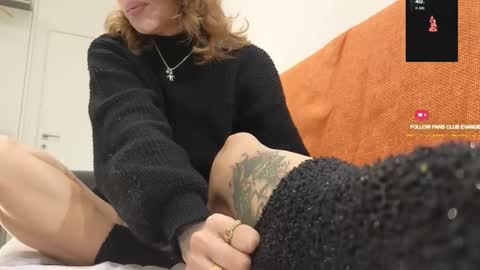 Snapshot of evangelyne1 chatting on December 2025 05:08:02 PM Evangelyne online show from December 2025 05:08:02 PM