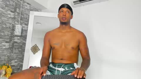 Snapshot of evans_jhones chatting on September 2025 03:07:02 AM EVANS online show from September 2025 03:07:02 AM
