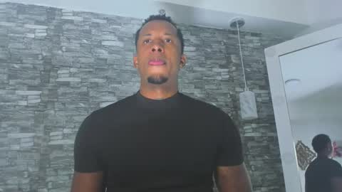 Snapshot of evans_jhones chatting on September 2025 03:18:02 AM EVANS online show from September 2025 03:18:02 AM