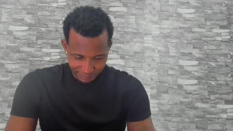 Snapshot of evans_jhones chatting on September 2025 01:07:01 AM EVANS online show from September 2025 01:07:01 AM