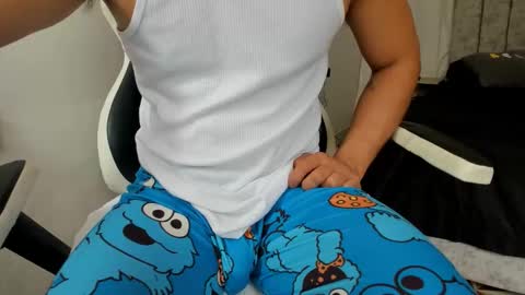 Mateo and Valerio online show from November 2025 03:11:02 PM