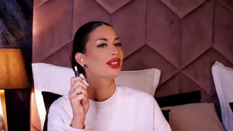 Snapshot of evarhea chatting on October 2025 03:25:02 AM EvaRhea online show from October 2025 03:25:02 AM