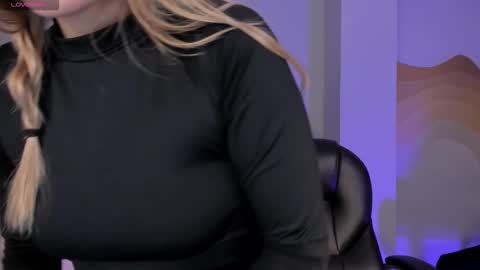 Eve  online show from October 2025 12:39:02 PM