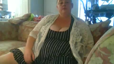 Snapshot of evehaspowers chatting on October 2025 10:52:02 PM Eve online show from October 2025 10:52:02 PM