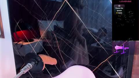 Snapshot of evelin_belen chatting on September 2025 12:29:02 PM EVELIN online show from September 2025 12:29:02 PM