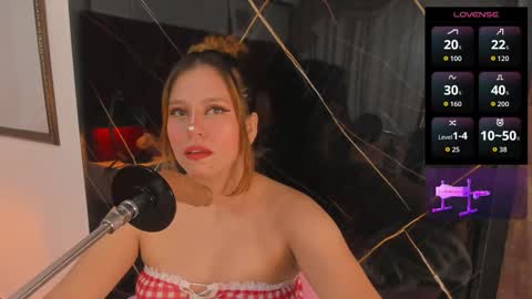 Snapshot of evelin_belen chatting on September 2025 12:28:01 PM EVELIN online show from September 2025 12:28:01 PM