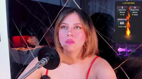 Snapshot of evelin_belen chatting on October 2025 12:22:02 PM EVELIN online show from October 2025 12:22:02 PM