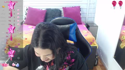 evelin zaens online show from December 2024 04:05:02 AM
