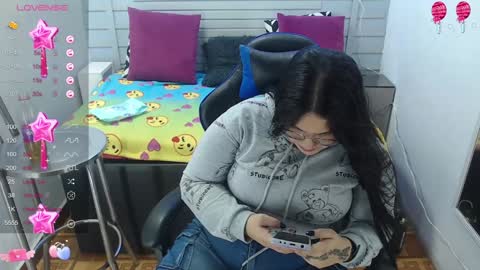 evelin zaens online show from December 2024 11:06:02 PM
