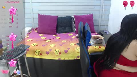 evelin zaens online show from December 2024 09:21:01 AM