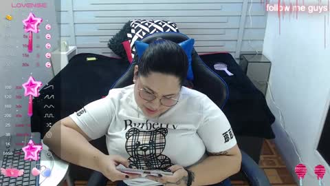 evelin zaens online show from January 2025 12:54:01 PM
