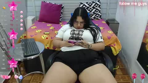 evelin zaens online show from February 2025 10:49:02 AM