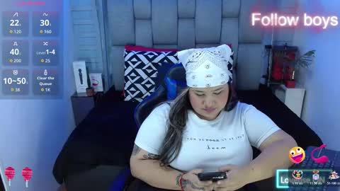 Snapshot of evelin_zaens chatting on November 2025 05:08:02 AM evelin zaens online show from November 2025 05:08:02 AM