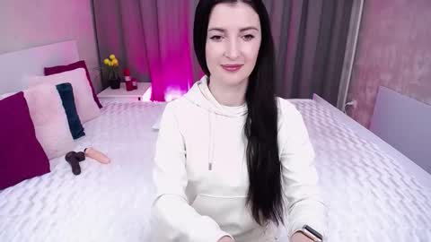 Evelin online show from September 2025 05:01:02 AM