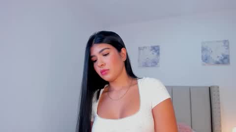 Evelyn online show from September 2025 06:40:01 PM