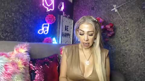 EvelynaGrey online show from January 2025 07:28:01 AM