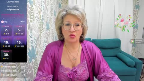 Evelyn online show from December 2024 08:20:02 AM