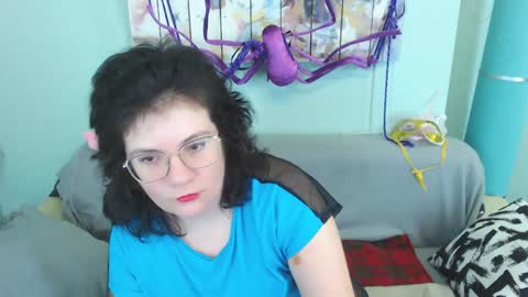 Everly online show from December 2024 09:21:02 AM