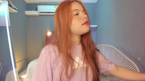 Sophia online show from October 2025 07:42:02 PM