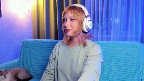 Snapshot of eves_eyes chatting on October 2025 05:59:02 PM Forget me not eve on CB online show from October 2025 05:59:02 PM