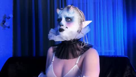 Snapshot of eves_eyes chatting on October 2025 05:47:03 PM Forget me not eve on CB online show from October 2025 05:47:03 PM