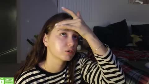 evi_woow online show from November 2025 09:36:02 PM