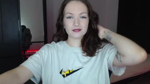 Snapshot of eviik chatting on November 2025 07:46:02 PM Lessie online show from November 2025 07:46:02 PM