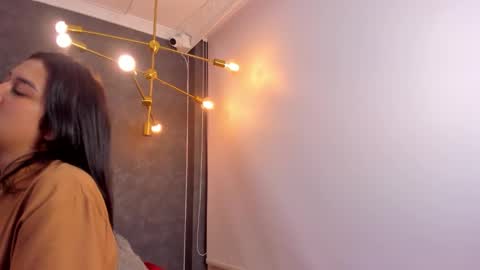 Snapshot of evolette_angels chatting on October 2025 08:50:01 PM EVOLETTE ANGELS online show from October 2025 08:50:01 PM