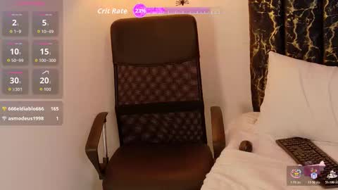 Snapshot of evvaa_moon chatting on October 2025 02:41:01 PM evvaa_moon online show from October 2025 02:41:01 PM