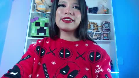 Im Evy online show from December 2024 01:07:02 AM