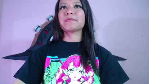 Snapshot of evybubbles_ chatting on October 2025 12:05:02 AM Im Evy online show from October 2025 12:05:02 AM