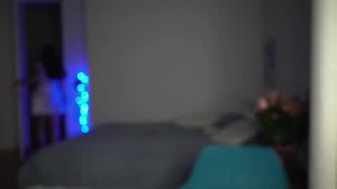 ewelynscott online show from November 2025 08:42:01 PM