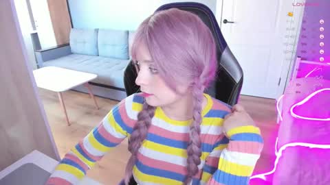 Snapshot of exhoneyangel chatting on October 2025 08:45:02 AM Amy online show from October 2025 08:45:02 AM