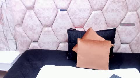 Snapshot of exotic_ebony_ chatting on October 2025 07:05:01 PM Alison online show from October 2025 07:05:01 PM