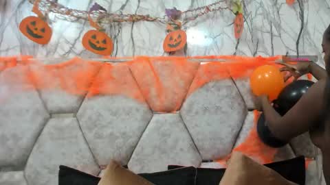 Snapshot of exotic_ebony_ chatting on October 2025 07:03:02 PM Alison online show from October 2025 07:03:02 PM